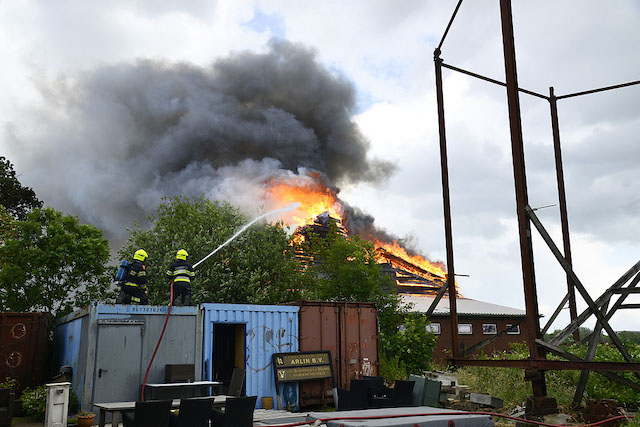 2019/124/20190608-14u54 GB 057 Grote brand Sloterweg.jpg